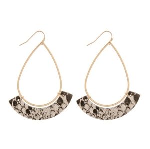 Snakeprint hoops